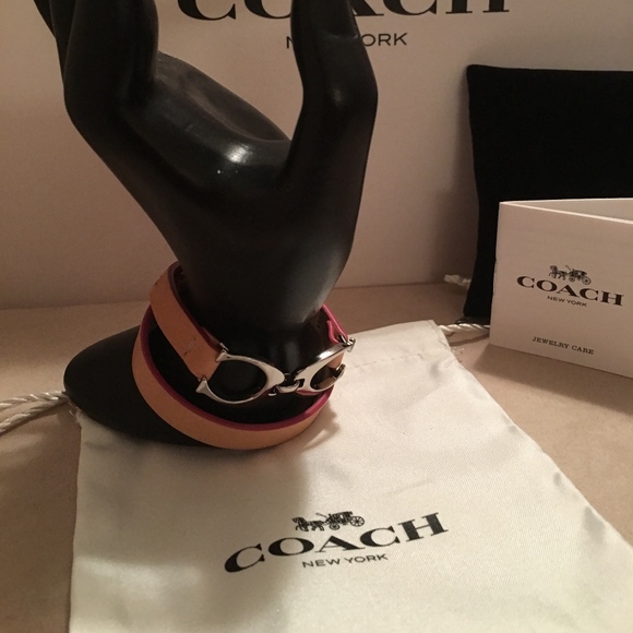 COACH DOUBLE WRAP LEATHER SIGNATURE C BRACELET - Picture 5 of 8